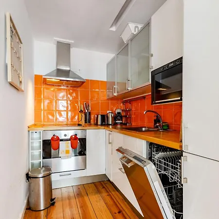 Charming And Stylish Downtown In Xix Century Building 리스본