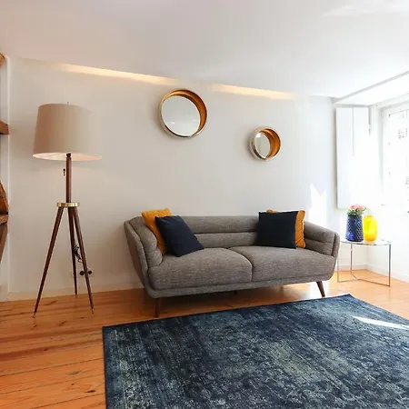 아파트 Charming And Stylish Downtown In Xix Century Building