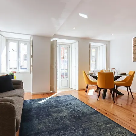 아파트 Charming And Stylish Downtown In Xix Century Building