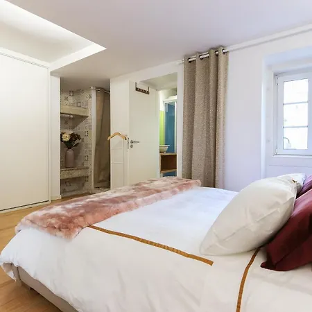 Charming And Stylish Downtown In Xix Century Building * 리스본