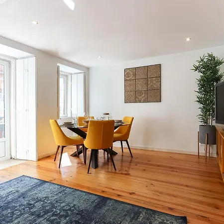 아파트 Charming And Stylish Downtown In Xix Century Building *