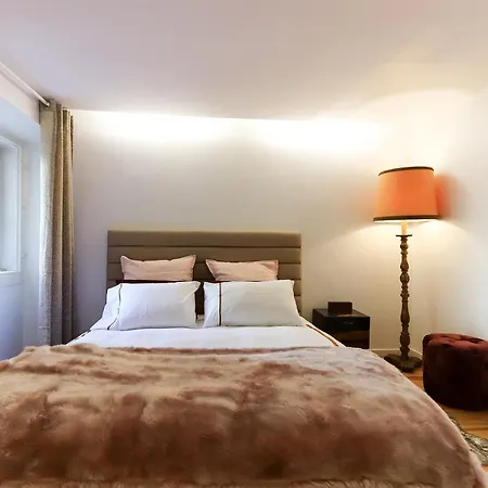 아파트 Charming And Stylish Downtown In Xix Century Building *