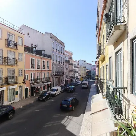 Charming And Stylish Downtown In Xix Century Building דירה ליסבון